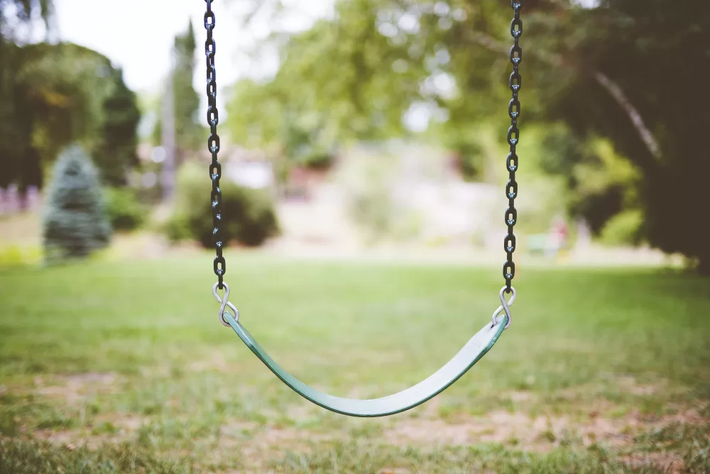 Ayunan Outdoor Playground Seru Menambah Kemampuan Motorik dan Sensorik Anak