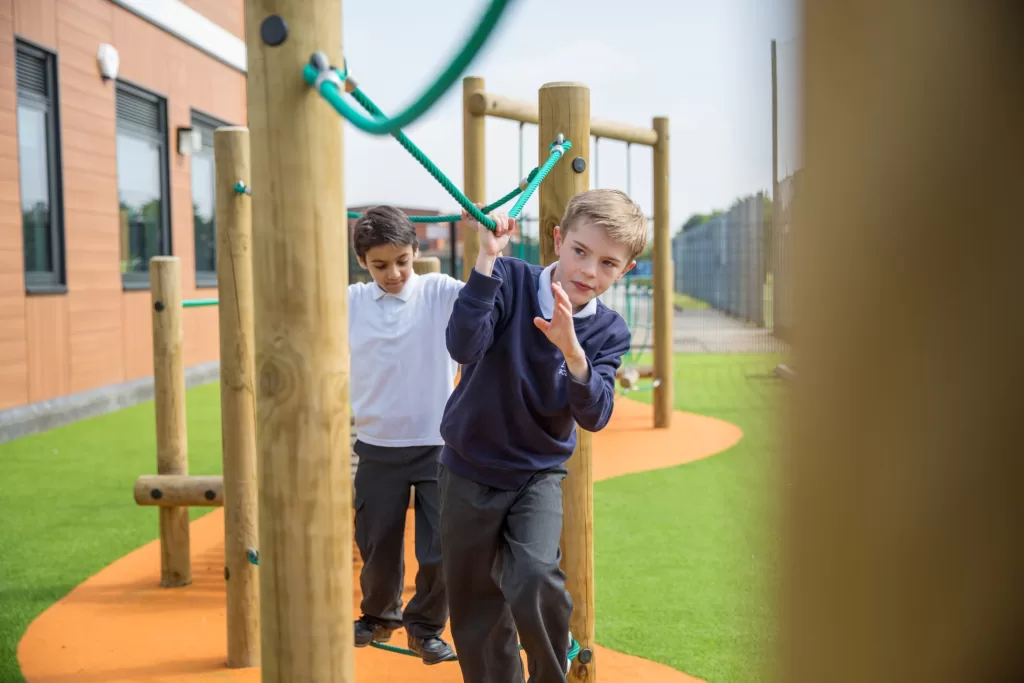 Hal yang Perlu Dipertimbangkan Saat Merancang Trim Trail - Outdoor Playground