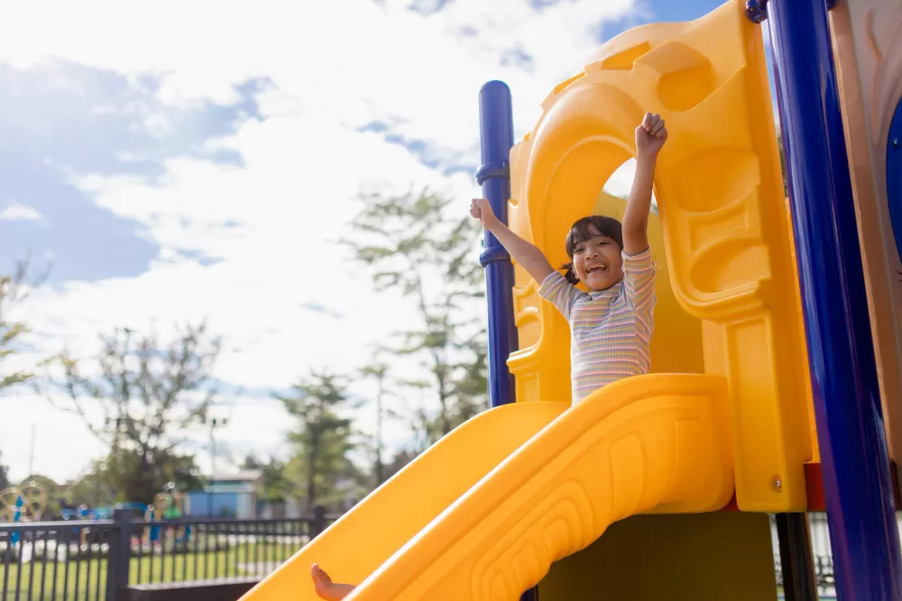 Perosotan Permainan yang Biasa Ada di Playground dan Seru untuk Anak