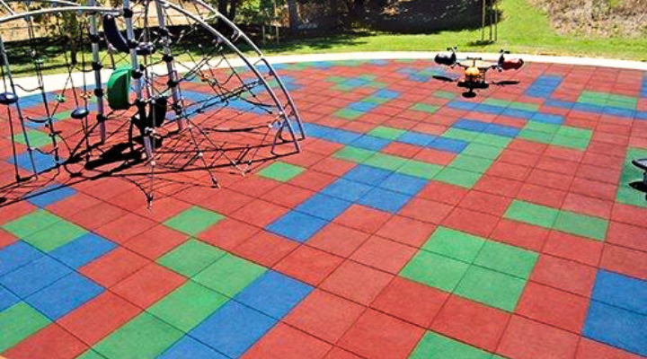 Permukaan Playground