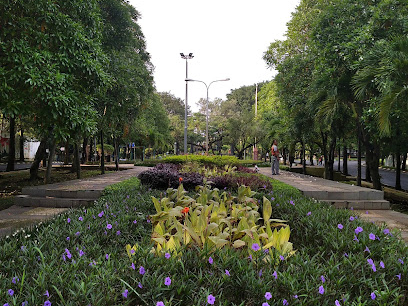 tempat hijau Taman Gajahmungkur